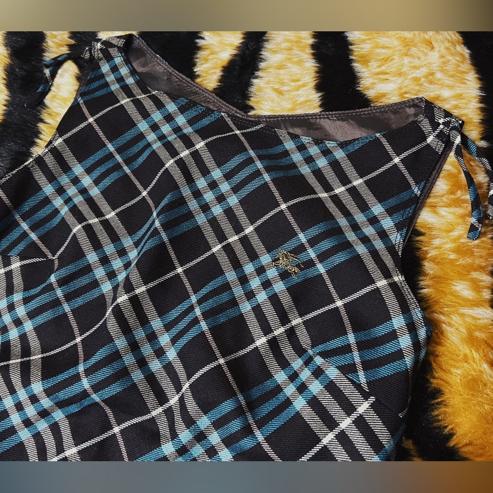 Authentic Burberry dress - Picture 6 of 16